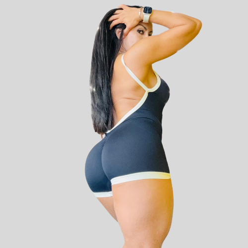 Macacão Curto Preto