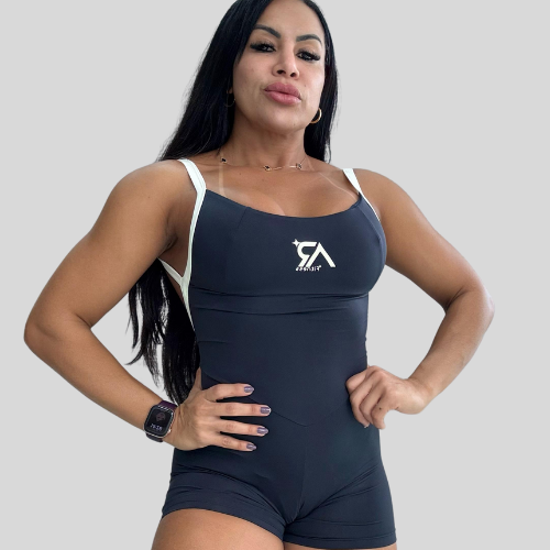 Macacão Curto Preto e Branco