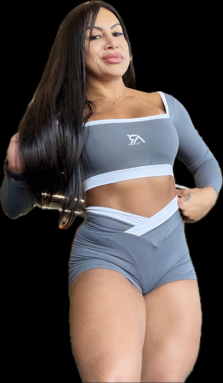 Conjunto cinza e branco