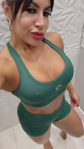 Conjunto top nadador e short verde